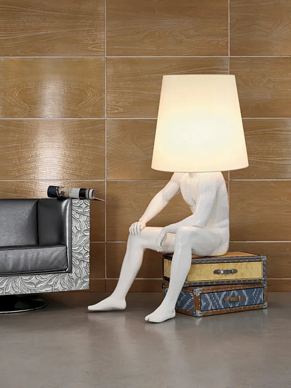 Lampe sur pied en métal George Bizzotto Italia usine Bizzotto Italia de l'Italie. Foto №2