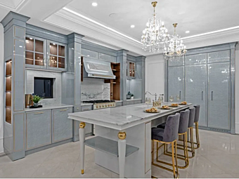 Cuisine sur mesure en bois Essenza Martini Interiors Vancouver
