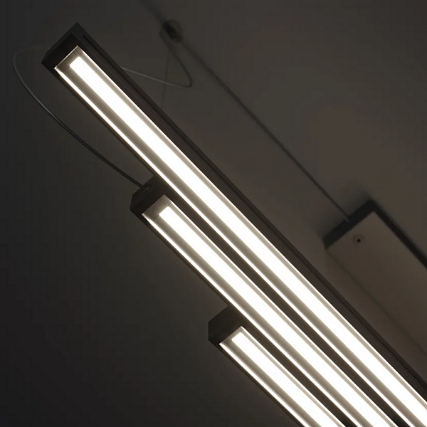 Suspension en aluminium anodisé LED Fabbian Glide usine Fabbian de l'Italie. Foto №5