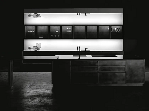 Cuisine en bois avec poignées intégrées GIORGETTI GK 02 usine GIORGETTI de l'Italie. Foto №10