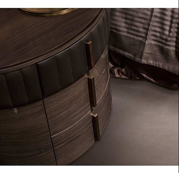 Table de chevet SIGNORINI COCO & amp; C. 00034 usine DAYTONA (by Signorini&Coco) de l'Italie. Foto №2