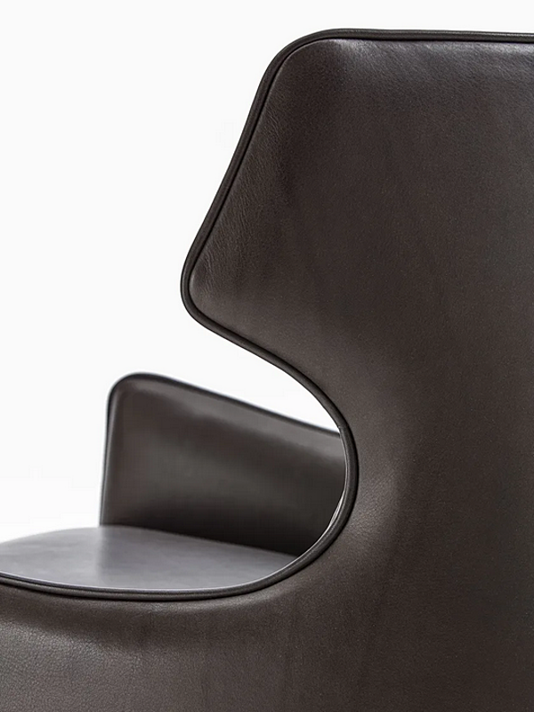 Fauteuil en cuir avec accoudoirs Crosby Frigerio usine Frigerio de l'Italie. Foto №6