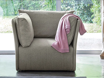 Fauteuil rembourré avec accoudoirs Smuk NOVAMOBILI