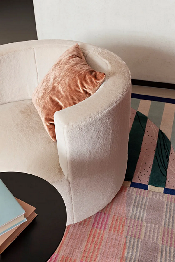 Fauteuil pivotant en tissu avec accoudoirs Saba Chance usine SABA de l'Italie. Foto №4