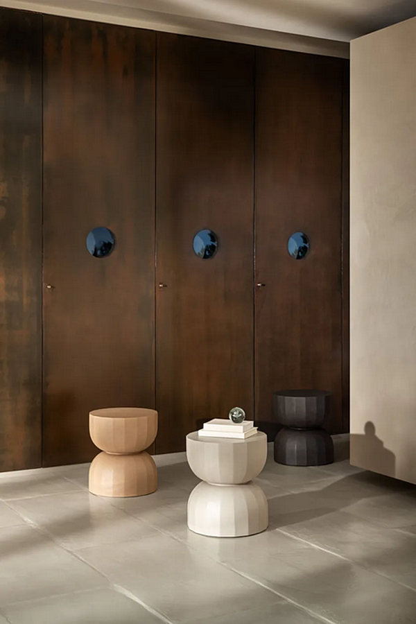 Table basse ronde en polyuréthane Saba Teo usine SABA de l'Italie. Foto №4