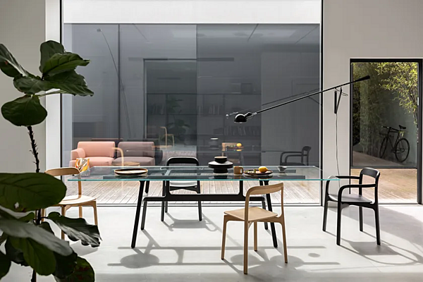 Chaise empilable en frêne Contorna Kristalia usine Kristalia de l'Italie. Foto №10