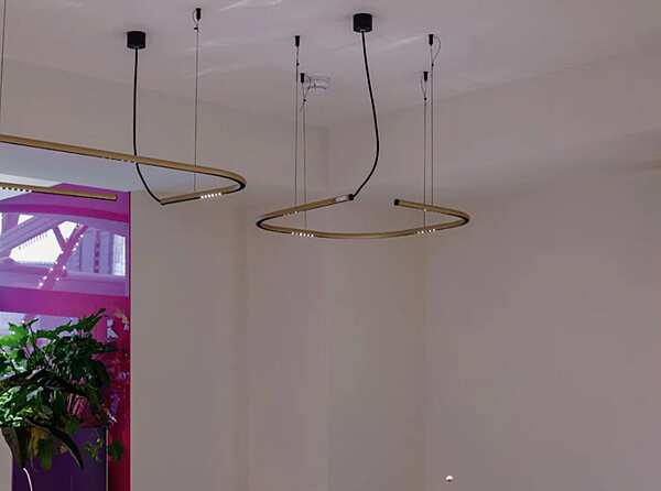 Lustre DELTALIGHT Lass-Oh usine DELTALIGHT de l'Italie. Foto №3