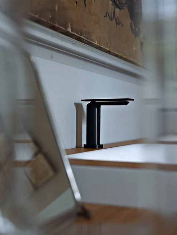 Mélangeur de lavabo en aluminium anodisé à poignée unique AGAPE SEN usine Agape de l'Italie. Foto №5