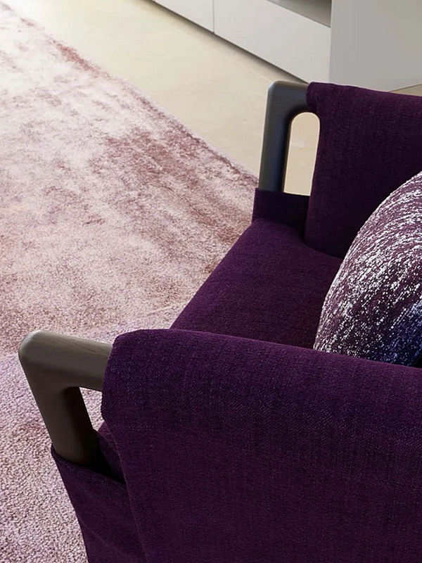 Fauteuil en tissu avec housse amovible Flou Gaudi usine Flou de l'Italie. Foto №3