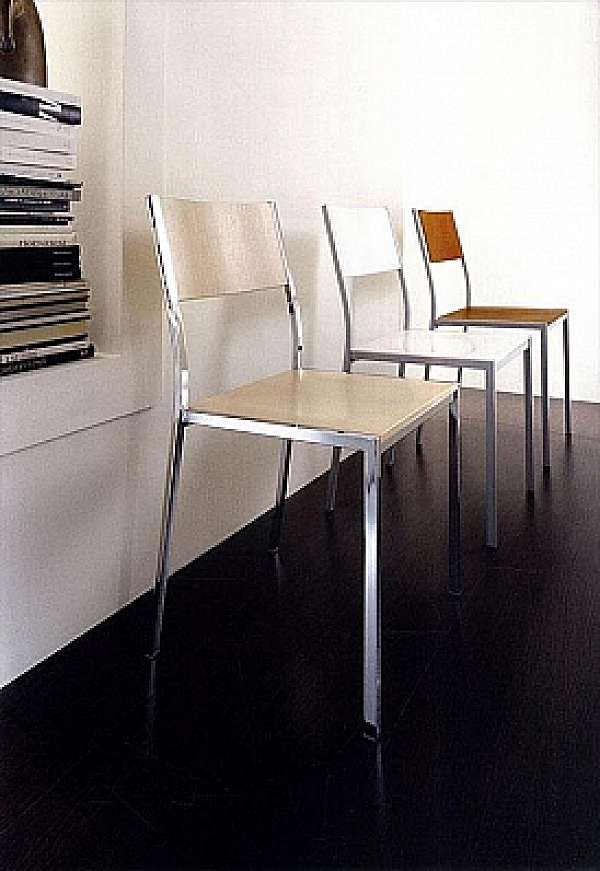 Chaise EUROSEDIA DESIGN 238 usine EUROSEDIA DESIGN de l'Italie. Foto №1