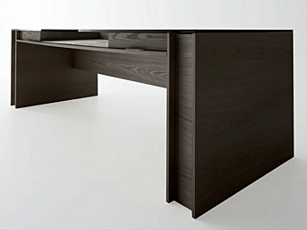 Bureau exécutif en frêne avec tiroirs Milano Gallotti&Radice usine Gallotti & Radice de l'Italie