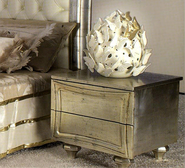 Table de chevet MANTELLASSI "DECOGLAM" Marilyn usine MANTELLASSI de l'Italie. Foto №1