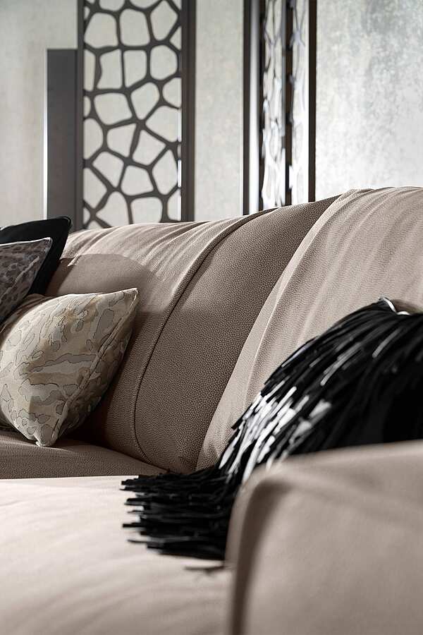 Canapé ROBERTO CAVALLI CAICOS usine ROBERTO CAVALLI de l'Italie. Foto №4