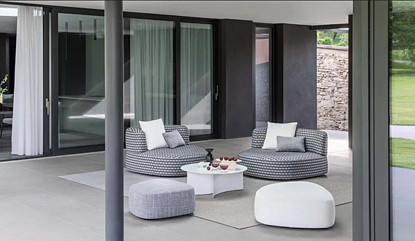 Fauteuil en tissu avec accoudoirs Pierre Flou usine Flou de l'Italie. Foto №4