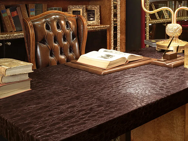 Bureau rectangulaire en bois avec tiroirs A.R. Arredamenti Royal 718 usine A.R.ARREDAMENTI SRL de l'Italie. Foto №3