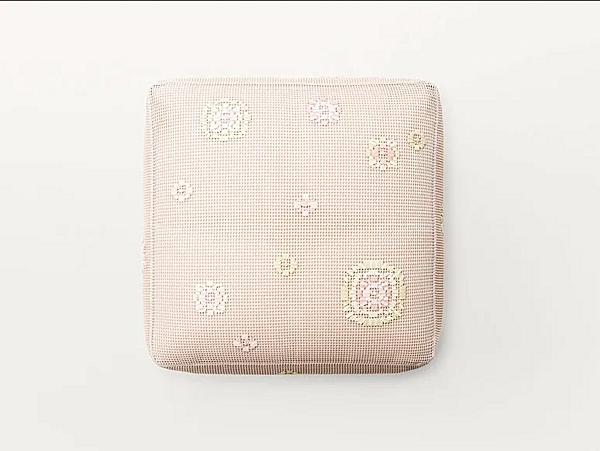 Pouf de jardin en tissu carré PAOLA LENTI Spring usine PAOLA LENTI de l'Italie. Foto №1