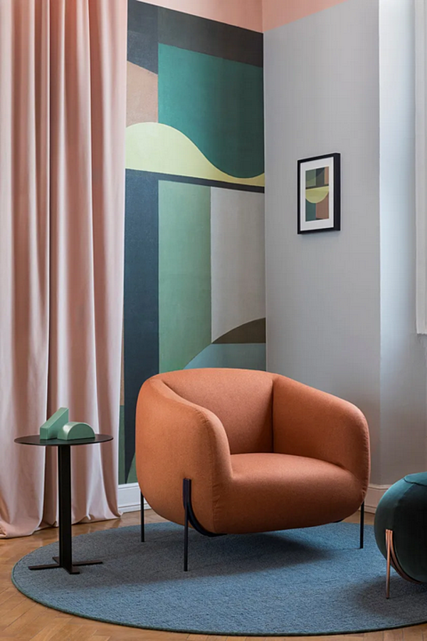 Fauteuil en tissu avec housse amovible et accoudoirs GEO Saba usine SABA de l'Italie. Foto №9