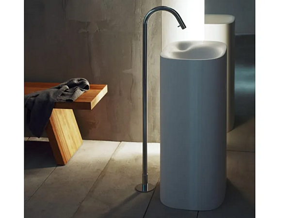 Robinet de lavabo sur pied en laiton AGAPE Fez 2 usine Agape de l'Italie. Foto №1
