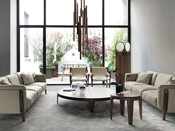 Fauteuil en noyer avec accoudoirs GIORGETTI SWING 69960 usine GIORGETTI de l'Italie. Foto №5