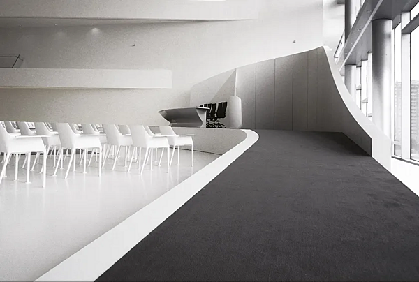 Chaise empilable en polypropylène Kristalia MEM usine Kristalia de l'Italie. Foto №16