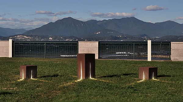 Lumière de bollard en corten Granito Artemide usine Artemide de l'Italie. Foto №3