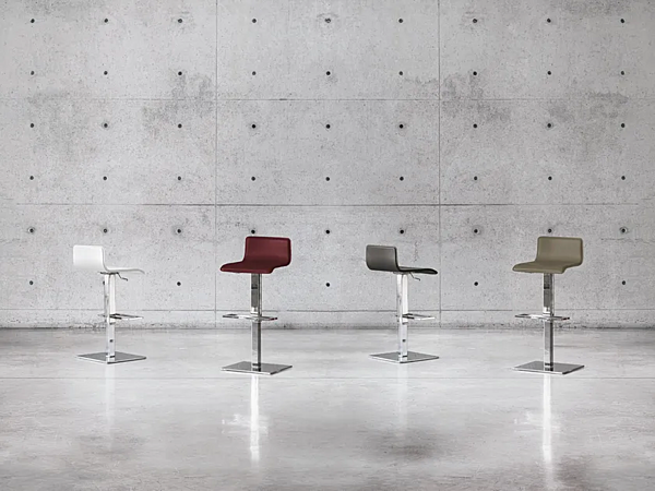 Tabouret en cuir reconstitué réglable en hauteur SEDIT CAMPUS usine SEDIT de l'Italie. Foto №2
