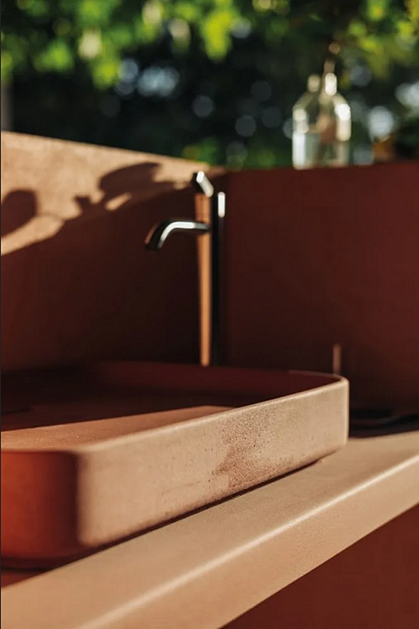 Mélangeur de lavabo en acier inoxydable à poignée unique AGAPE carré usine Agape de l'Italie. Foto №5