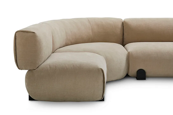 Canapé d'angle en tissu Simposio Saba usine SABA de l'Italie. Foto №9