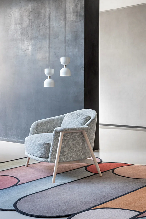 Fauteuil en tissu avec accoudoirs Saba Kepi usine SABA de l'Italie. Foto №6