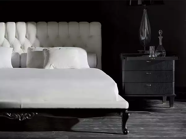 Table de chevet rectangulaire en bois avec tiroirs OPERA CONTEMPORARY DESIRE usine OPERA CONTEMPORARY de l'Italie. Foto №2