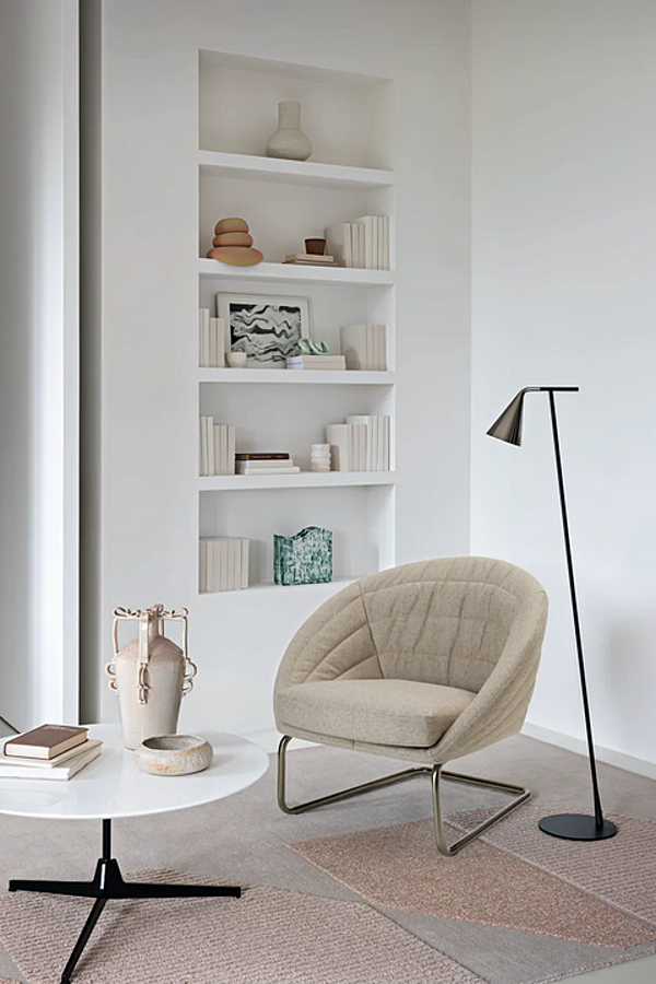 Кресло с обивкой из ткани Fleur Saba usine SABA de l'Italie. Foto №5