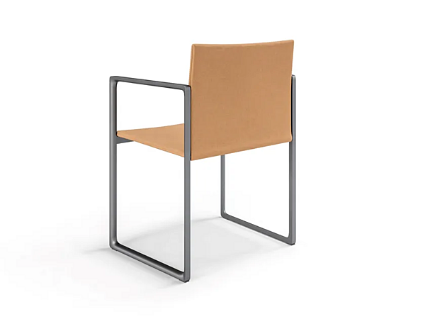Chaise en cuir tanné avec accoudoirs CASSINA Eve usine CASSINA de l'Italie. Foto №7
