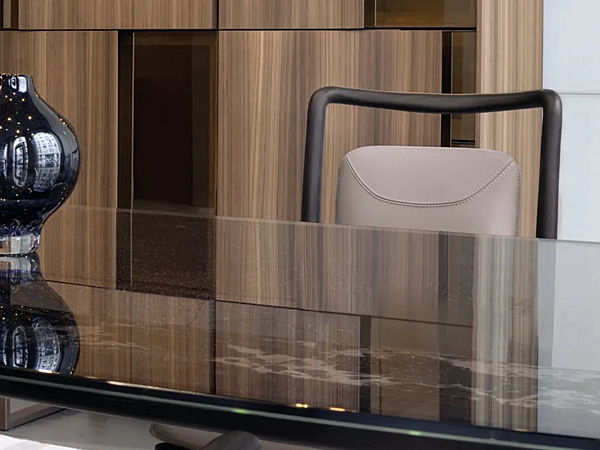 Chaise en tissu avec accoudoirs GIORGETTI Ibla 55100 usine GIORGETTI de l'Italie. Foto №9