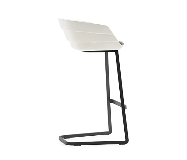 Tabouret haut en polypropylène cantilever Rift Moroso usine Moroso de l'Italie. Foto №3