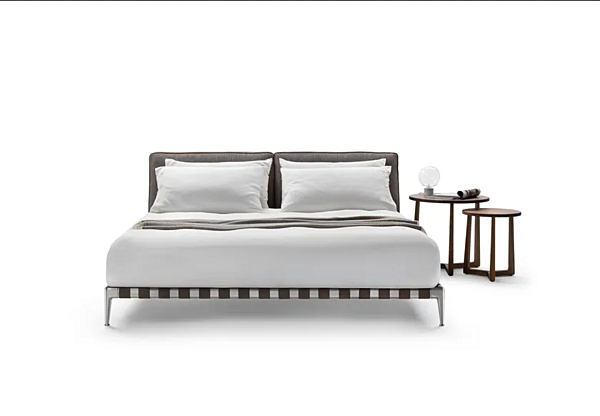Lit double en tissu avec dos rembourré FLEXFORM GREGORY usine FLEXFORM de l'Italie. Foto №4