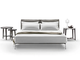 Lit double en tissu avec tête de lit rembourrée FLEXFORM ADDA Lit double en tissu avec tête de lit rembourrée FLEXFORM ADDA usine FLEXFORM de l'Italie
