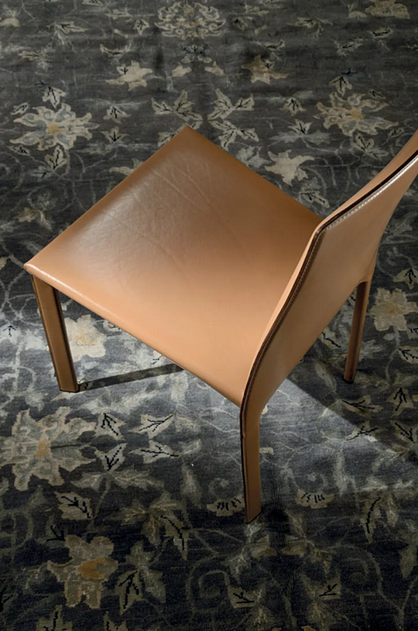 Chaise en cuir tanné Marlene I 4 Mariani usine i 4 Mariani de l'Italie. Foto №5