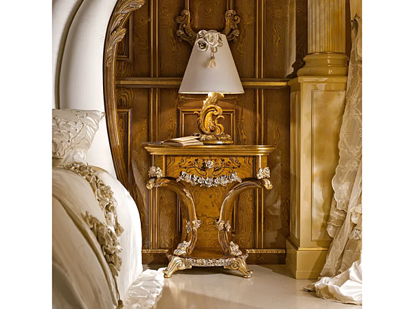 Table de chevet rectangulaire avec tiroirs en bois A.R. Arredamenti Dolcevita 286 usine A.R.ARREDAMENTI SRL de l'Italie. Foto №2