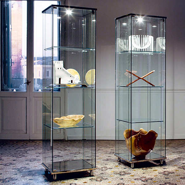 Vitrine CATTELAN ITALIA CHARME usine CATTELAN ITALIA de l'Italie. Foto №1