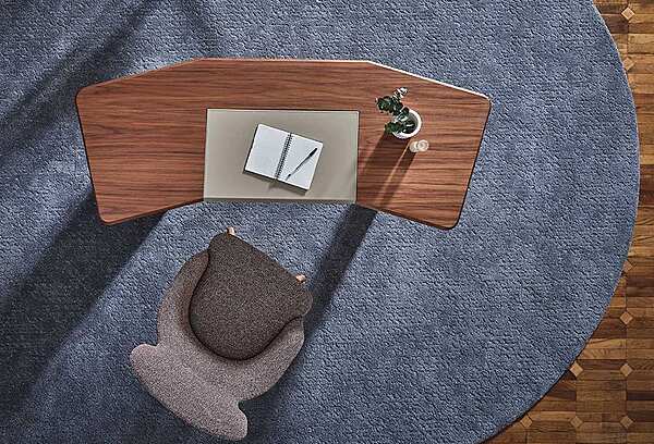 Bureau PORADA Moty usine PORADA de l'Italie. Foto №4