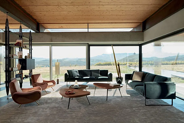 Canapé d'angle en tissu CASSINA collection 8 202, 203 usine CASSINA de l'Italie. Foto №6