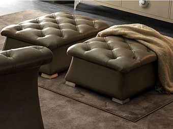 Pouf en cuir capitonné Pascal CORTEZARI 687