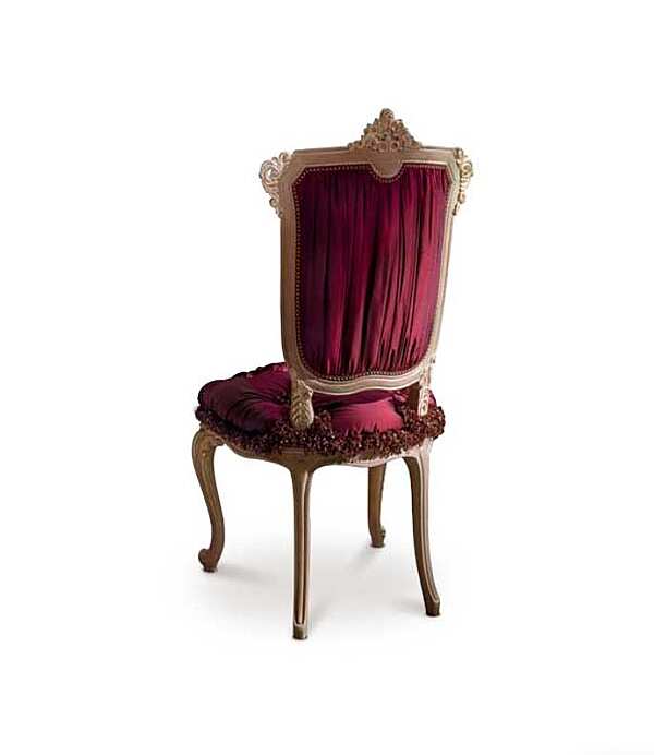 Chaise en tissu rembourré et en bois massif avec accoudoirs FRATELLI RADICE 268 usine FRATELLI RADICE de l'Italie. Foto №4