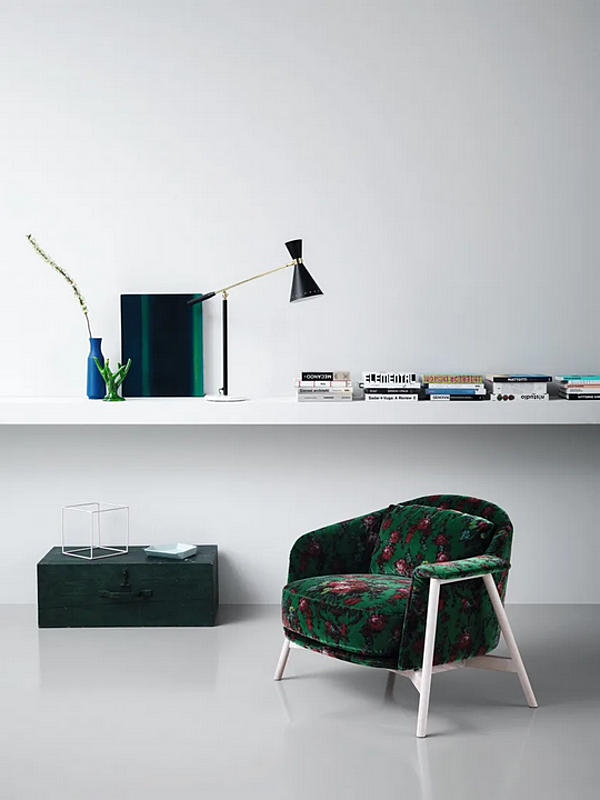 Fauteuil en tissu avec accoudoirs Saba Kepi usine SABA de l'Italie. Foto №8