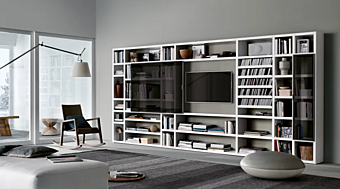 Mur de rangement sectionnel en bois MisuraEmme Crossing usine MisuraEmme de l'Italie