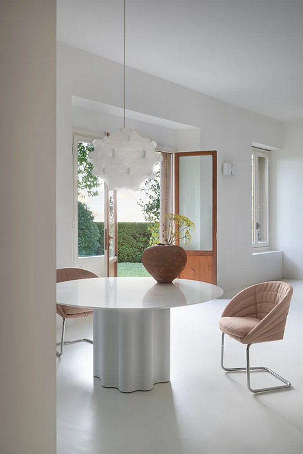 Chaise en tissu Petite Fleur Saba usine SABA de l'Italie. Foto №8