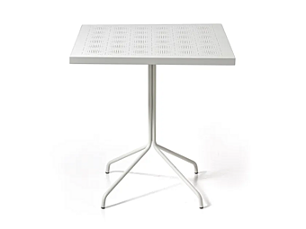 Table de jardin carrée en métal perforé Brise 38 Gervasoni Table de jardin carrée en métal perforé Brise 38 Gervasoni usine Gervasoni de l'Italie