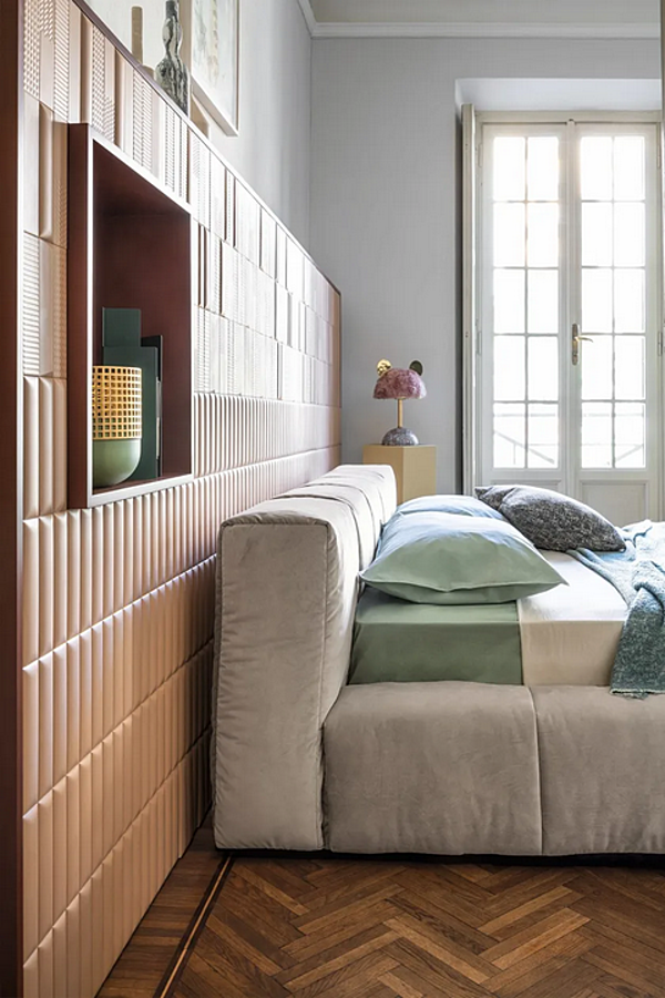 Lit de rangement en tissu rembourré Pixel Box grand Saba usine SABA de l'Italie. Foto №7