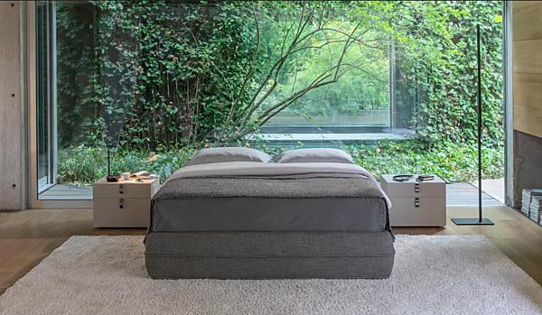 Lit double en tissu avec panneau rembourré Flou Mandarine usine Flou de l'Italie. Foto №2