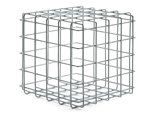 Table basse en fer léger Leyva Saba usine SABA de l'Italie. Foto №1